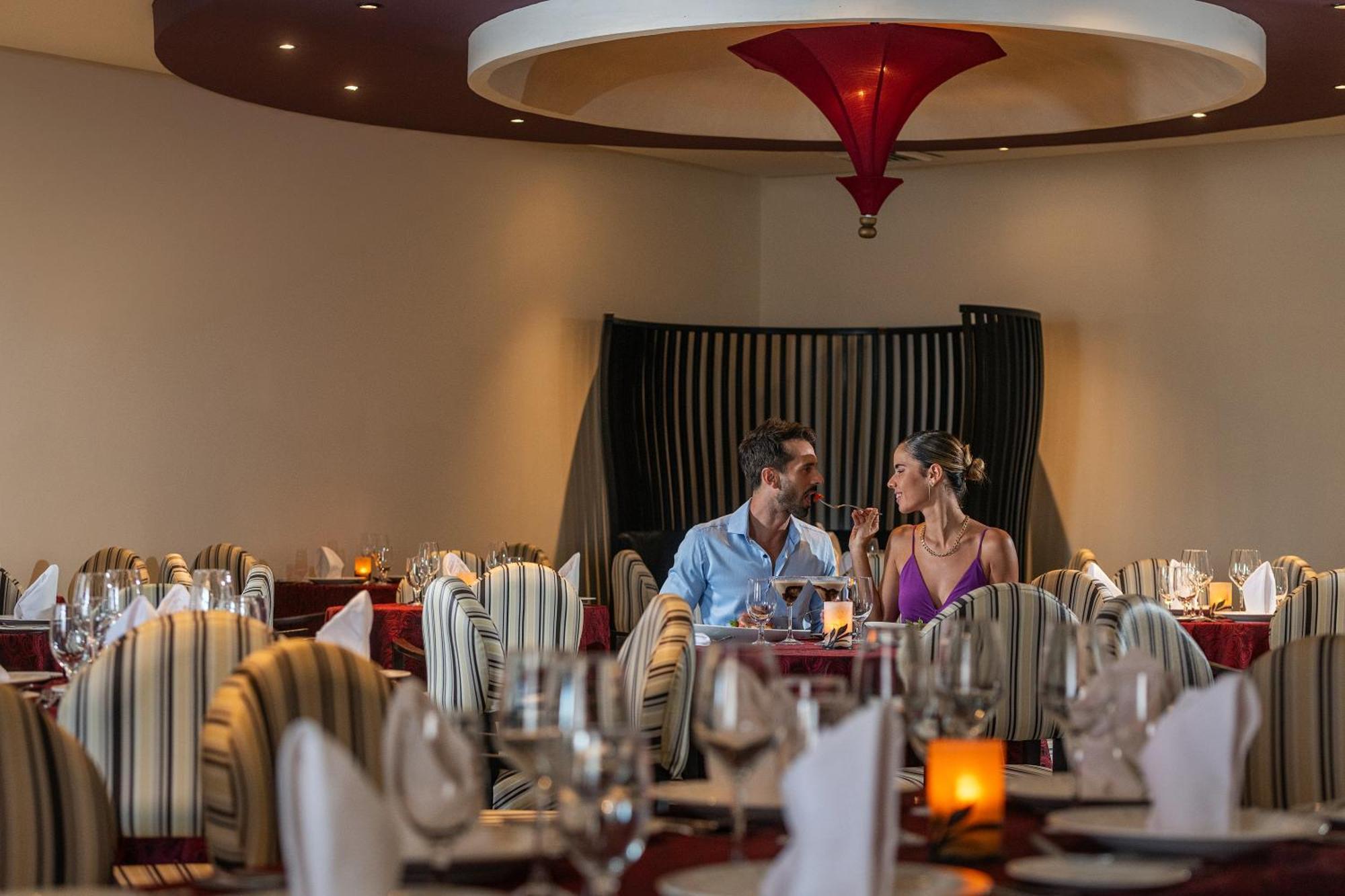 El Beso Adults Only At Ocean Coral & Turquesa All Inclusive Puerto Morelos Exterior photo